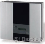 Fotovoltaické panely a menič. Slnečná elektráreň  – fotka 2